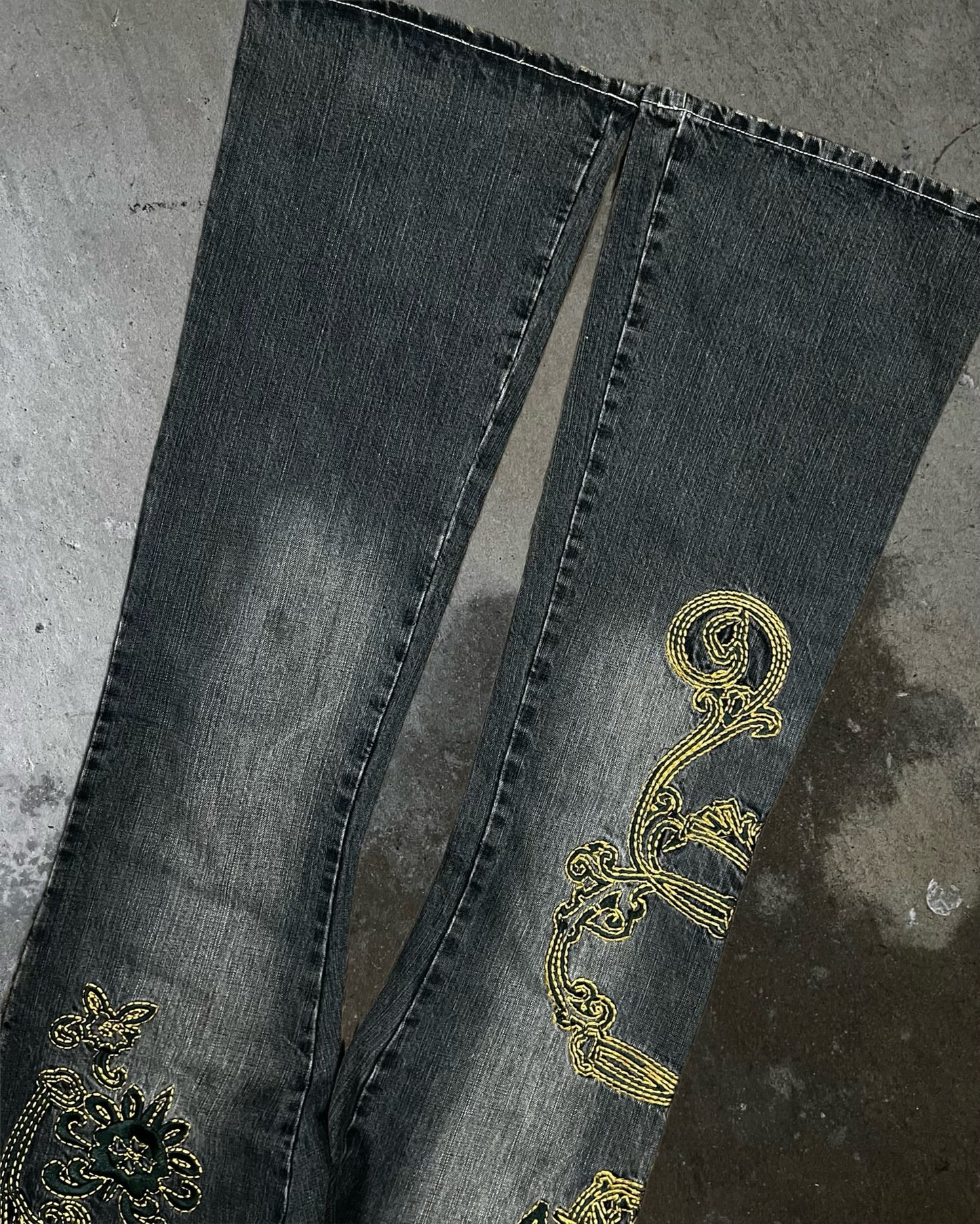 Tornado Mart Embroidered Flared Jeans