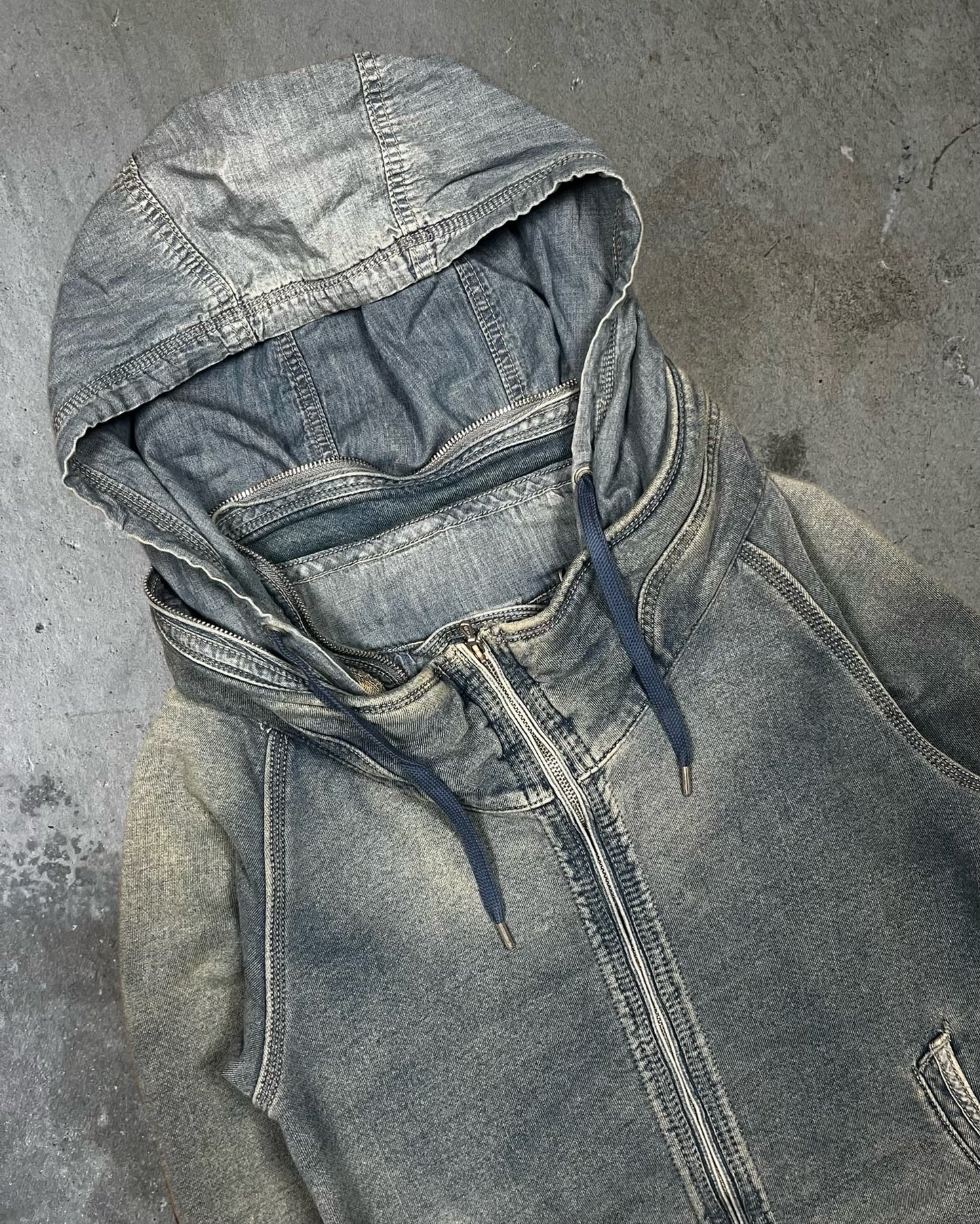 GOA Zip-Up with Stow-Away Hood