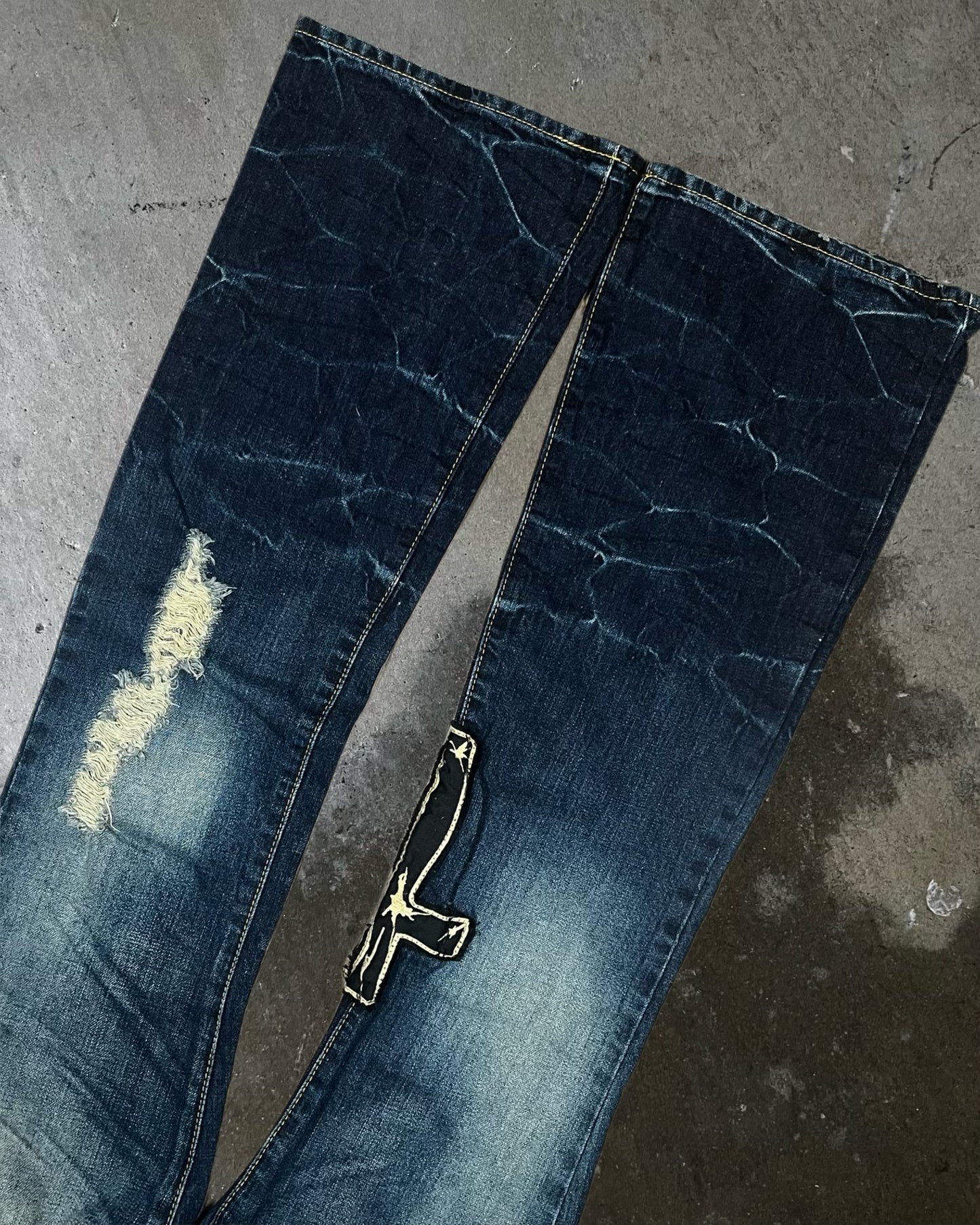 Civarize Slim-Flared Cross Patch Denim