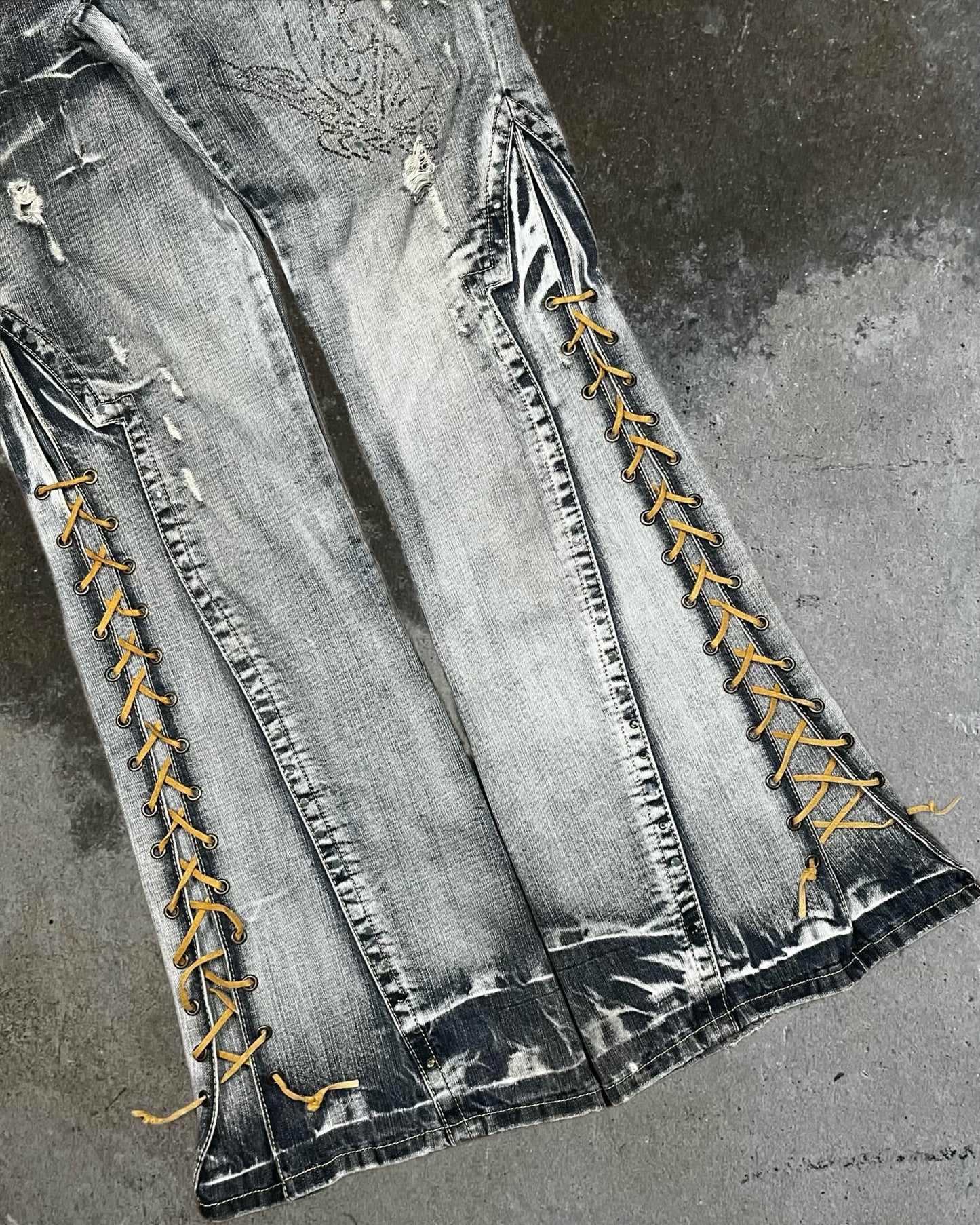Tornado Mart Lace-Up Flared Jeans