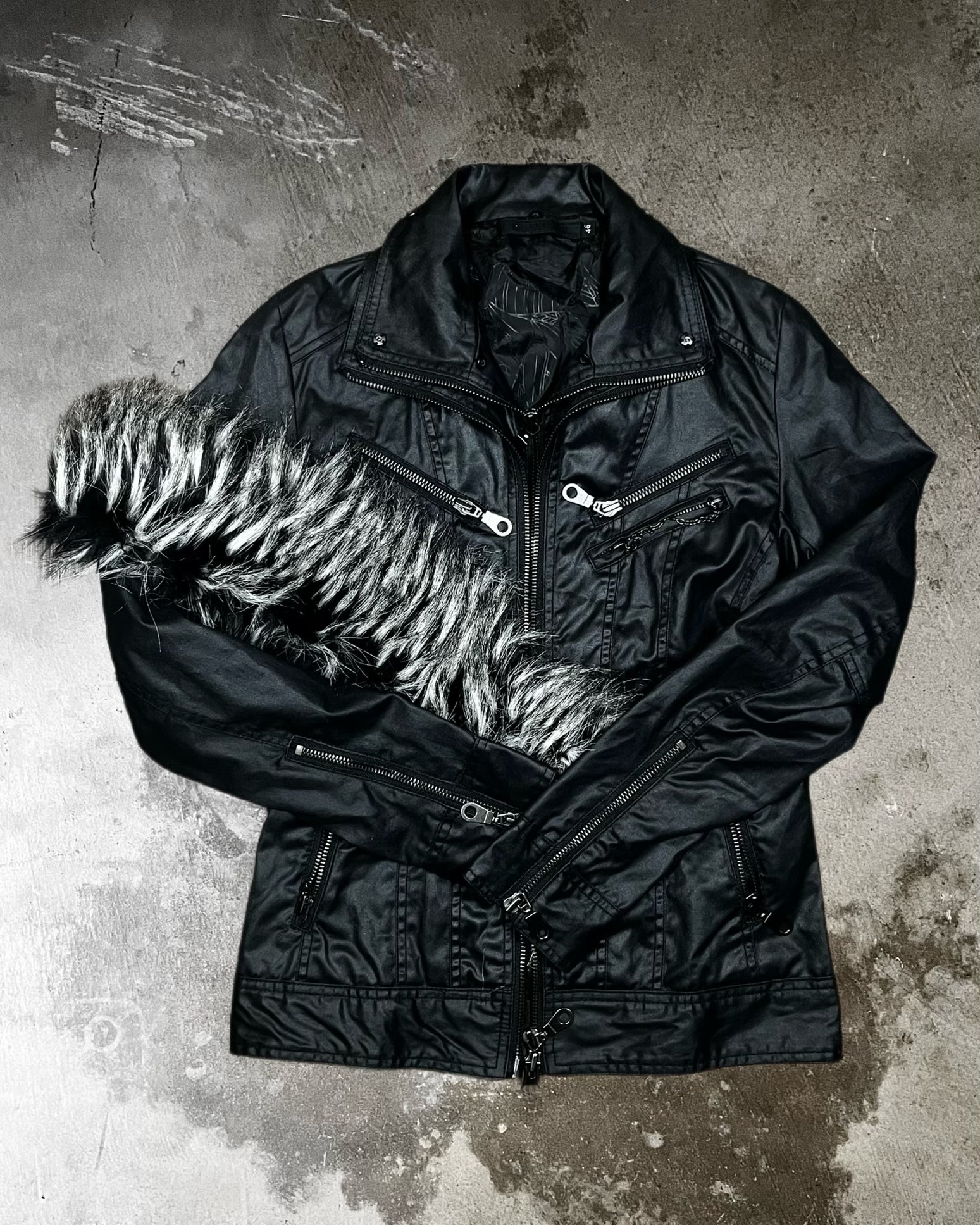Fuga Lightly-Waxed Double Zipper Layer Fur Jacket – FOULMANNERED Fuga Lightly-Waxed Double Zipper Layer Fur Jacket – FOULMANNERED